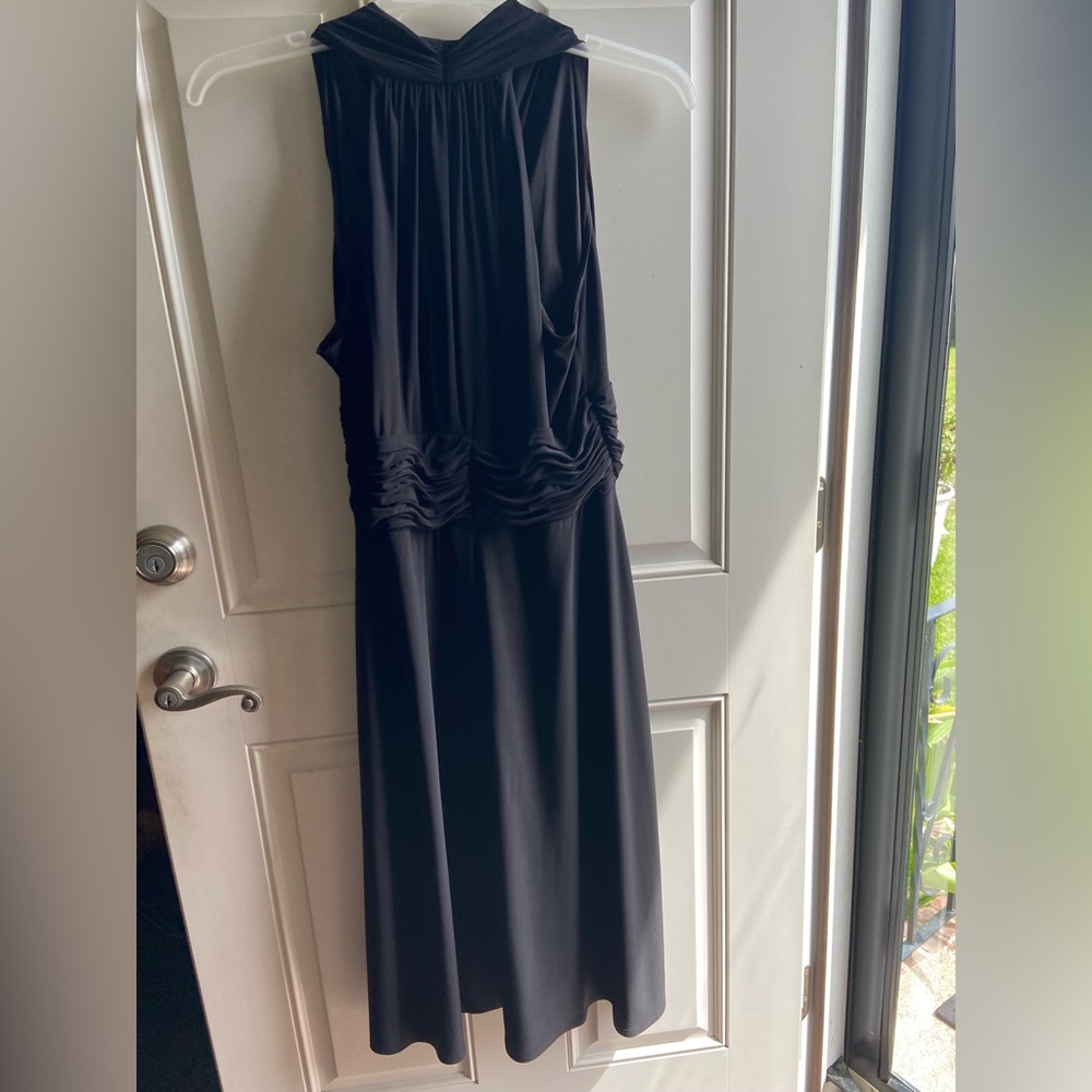 Evan Picone Elegant Black Sleeveless Dress - Picture 5 of 7